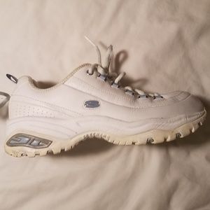 Very nice Skechers Sports White tennis shoes women